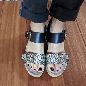 Black and gold Velcro strap Mephisto sandals